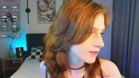 Snapshot of vampi_queen chatting on May 2026 05:10:01 PM Vampi online show from May 2026 05:10:01 PM