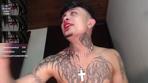 Snapshot of vampiredavyd chatting on January 2025 05:41:01 AM david guzman i model independenthelp me with a thumbs up online show from January 2025 05:41:01 AM