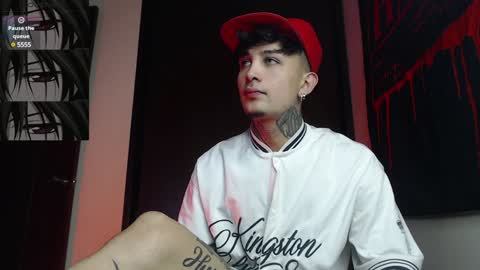 Snapshot of vampiredavyd chatting on January 2025 11:35:01 PM david guzman i model independenthelp me with a thumbs up online show from January 2025 11:35:01 PM