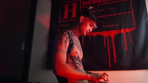 Snapshot of vampiredavyd chatting on February 2025 08:38:01 AM david guzman i model independenthelp me with a thumbs up online show from February 2025 08:38:01 AM