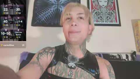 Snapshot of vampiredavyd chatting on November 2025 01:36:01 AM david guzman i model independenthelp me with a thumbs up online show from November 2025 01:36:01 AM