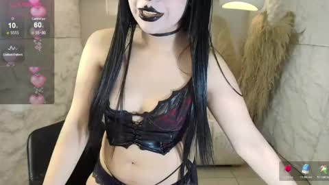 Snapshot of vampkitty_r chatting on June 2026 02:33:01 PM vampkitty_r online show from June 2026 02:33:01 PM