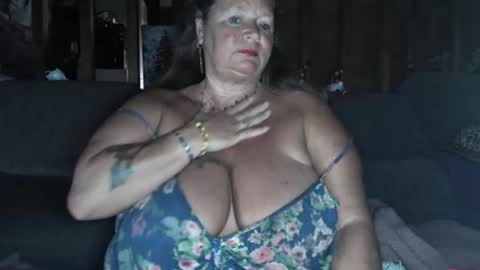Snapshot of vampwoman chatting on December 2024 04:44:02 PM vampwoman online show from December 2024 04:44:02 PM