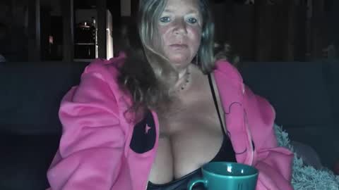 Snapshot of vampwoman chatting on January 2025 08:14:01 AM vampwoman online show from January 2025 08:14:01 AM
