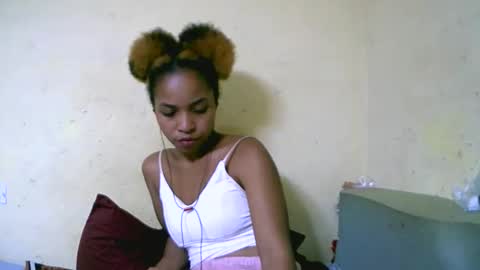 Snapshot of vanah344375 chatting on October 2025 06:52:01 PM vanah344375 online show from October 2025 06:52:01 PM