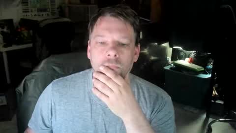 Snapshot of vandonh chatting on November 2025 09:58:01 PM vandonh online show from November 2025 09:58:01 PM