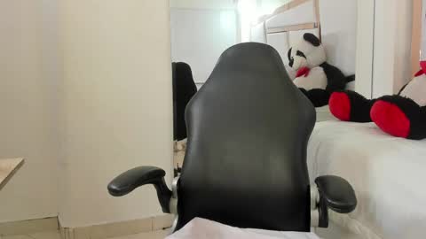 Snapshot of vanel_lope chatting on May 2026 12:51:02 AM Vanel Lope online show from May 2026 12:51:02 AM