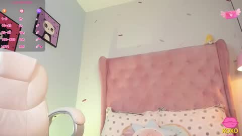 Snapshot of vanelope_evans_ chatting on November 2025 12:42:01 PM vanelope_evans_ online show from November 2025 12:42:01 PM