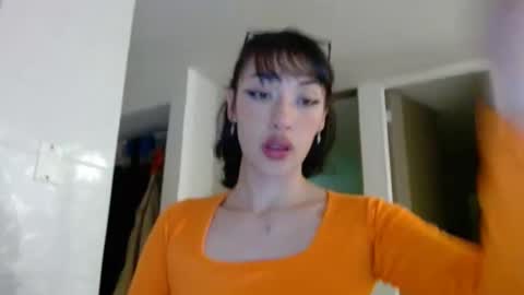 Snapshot of vanesaafoxx chatting on November 2025 05:39:02 AM Vans online show from November 2025 05:39:02 AM