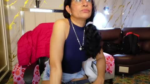 Snapshot of vanessa_7_ chatting on April 2026 11:17:02 PM Vanessa online show from April 2026 11:17:02 PM