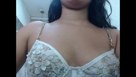 Snapshot of vanessa_f chatting on June 2026 07:01:02 PM vanessa online show from June 2026 07:01:02 PM
