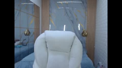 Snapshot of vanessa_f chatting on June 2026 01:06:02 PM vanessa online show from June 2026 01:06:02 PM