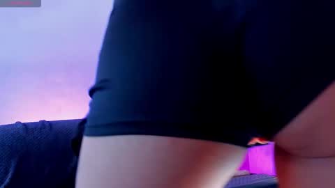 Vanessa online show from November 2025 07:03:01 PM