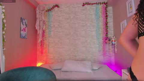 Vanessa online show from April 2026 12:04:01 PM