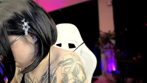 Snapshot of vanessablackrose chatting on June 2026 01:28:02 AM Vanessa online show from June 2026 01:28:02 AM