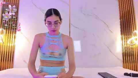 Snapshot of vanessaboch chatting on July 2026 07:19:02 PM Vanessa online show from July 2026 07:19:02 PM