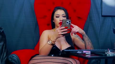 Snapshot of vanessamorningstar1 chatting on December 2024 01:36:02 AM Miss Vanessa online show from December 2024 01:36:02 AM