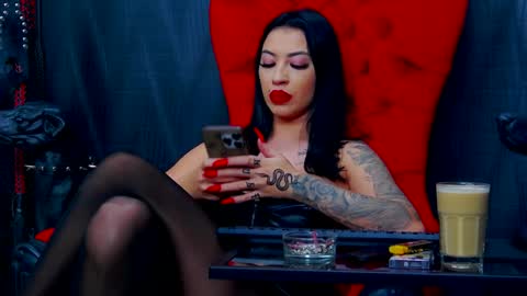 Snapshot of vanessamorningstar1 chatting on January 2025 01:21:02 AM Miss Vanessa online show from January 2025 01:21:02 AM