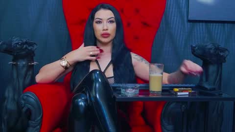 Snapshot of vanessamorningstar1 chatting on February 2025 07:11:01 PM Miss Vanessa online show from February 2025 07:11:01 PM