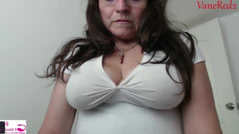 Vanesared2 online show from February 2025 07:47:01 PM