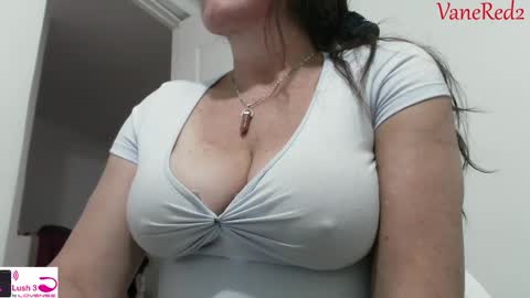 Vanesared2 online show from March 2025 10:21:01 PM