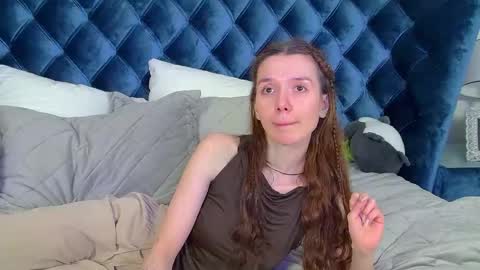 Snapshot of vanessavienne chatting on April 2026 03:24:02 AM VanessaVienne online show from April 2026 03:24:02 AM
