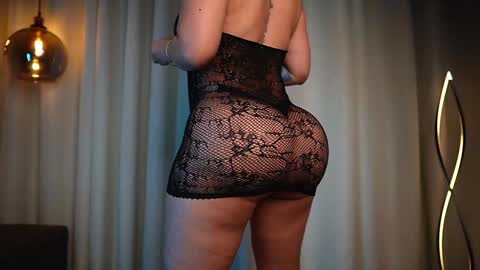 Vania  online show from December 2024 05:31:01 AM