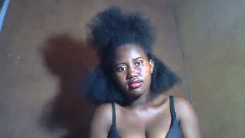 vaniah321 online show from January 2025 11:00:01 AM