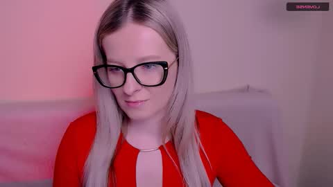 Snapshot of vanillaex_ chatting on January 2026 10:42:02 AM Mia online show from January 2026 10:42:02 AM