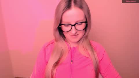 Snapshot of vanillaex_ chatting on February 2026 05:03:02 PM Mia online show from February 2026 05:03:02 PM