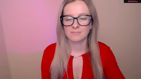 Mia online show from April 2026 04:44:01 PM