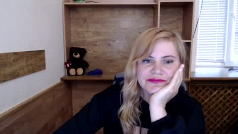 Snapshot of vanillaloveli chatting on July 2026 06:06:01 AM vanillaloveli online show from July 2026 06:06:01 AM