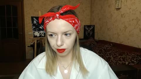 Snapshot of vanillamuffin chatting on January 2025 04:28:02 PM VanillaMuffin online show from January 2025 04:28:02 PM