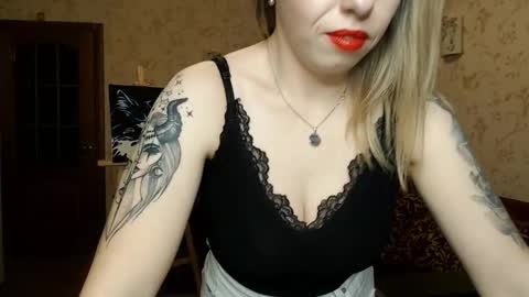 Snapshot of vanillamuffin chatting on January 2025 04:48:01 PM VanillaMuffin online show from January 2025 04:48:01 PM