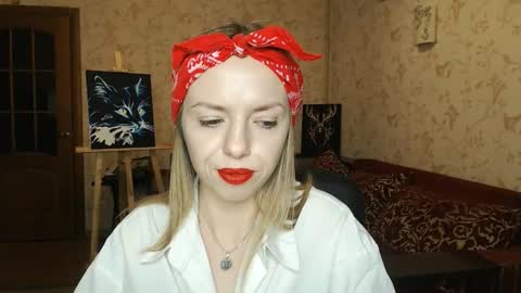 Snapshot of vanillamuffin chatting on January 2025 10:08:02 AM VanillaMuffin online show from January 2025 10:08:02 AM