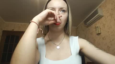 Snapshot of vanillamuffin chatting on February 2025 01:54:01 PM VanillaMuffin online show from February 2025 01:54:01 PM