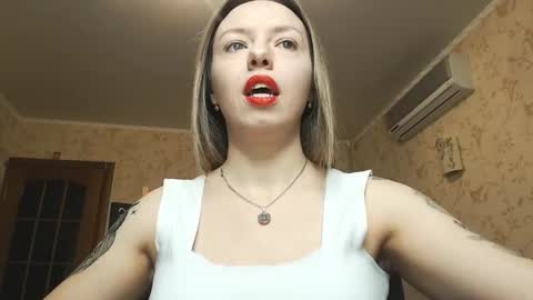 Snapshot of vanillamuffin chatting on February 2025 01:49:02 PM VanillaMuffin online show from February 2025 01:49:02 PM