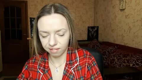 Snapshot of vanillamuffin chatting on February 2025 07:04:02 AM VanillaMuffin online show from February 2025 07:04:02 AM