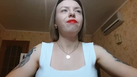 Snapshot of vanillamuffin chatting on October 2025 12:47:01 PM VanillaMuffin online show from October 2025 12:47:01 PM