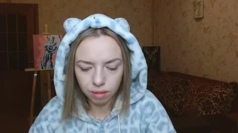 Snapshot of vanillamuffin chatting on October 2025 07:10:02 AM VanillaMuffin online show from October 2025 07:10:02 AM