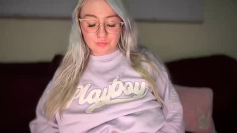 Snapshot of vanillapuddingpie chatting on February 2026 03:03:02 AM vanillapuddingpie online show from February 2026 03:03:02 AM