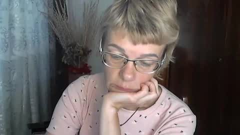 Vanillaxcreamy online show from October 2025 01:45:01 PM