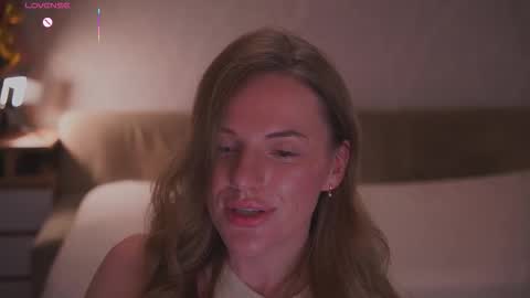 Sophie online show from November 2025 08:45:01 PM