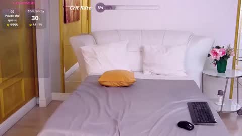 Vanilux online show from October 2025 05:55:02 PM