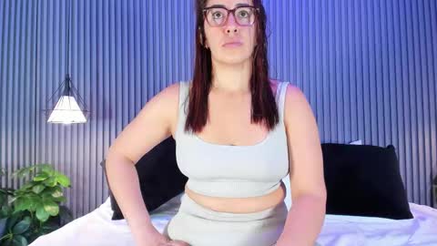 Karine online show from December 2025 11:30:02 AM