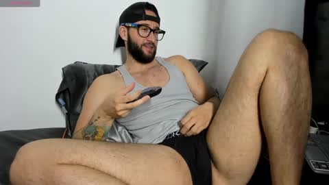 Snapshot of vann_helsing chatting on March 2025 01:15:01 AM Van online show from March 2025 01:15:01 AM