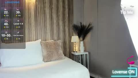 Snapshot of vannecamiel chatting on November 2025 11:36:02 AM V A N N E S A online show from November 2025 11:36:02 AM