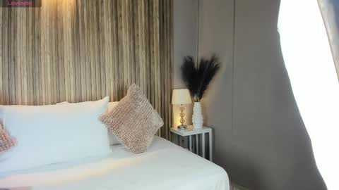 Snapshot of vannecamiel chatting on November 2025 11:31:01 AM V A N N E S A online show from November 2025 11:31:01 AM