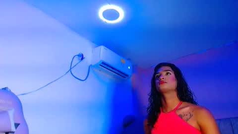 vannesa01 online show from April 2026 07:47:02 PM