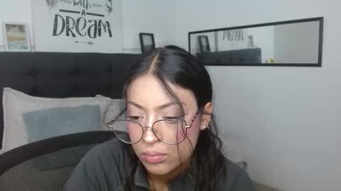 vane online show from October 2025 07:44:02 PM